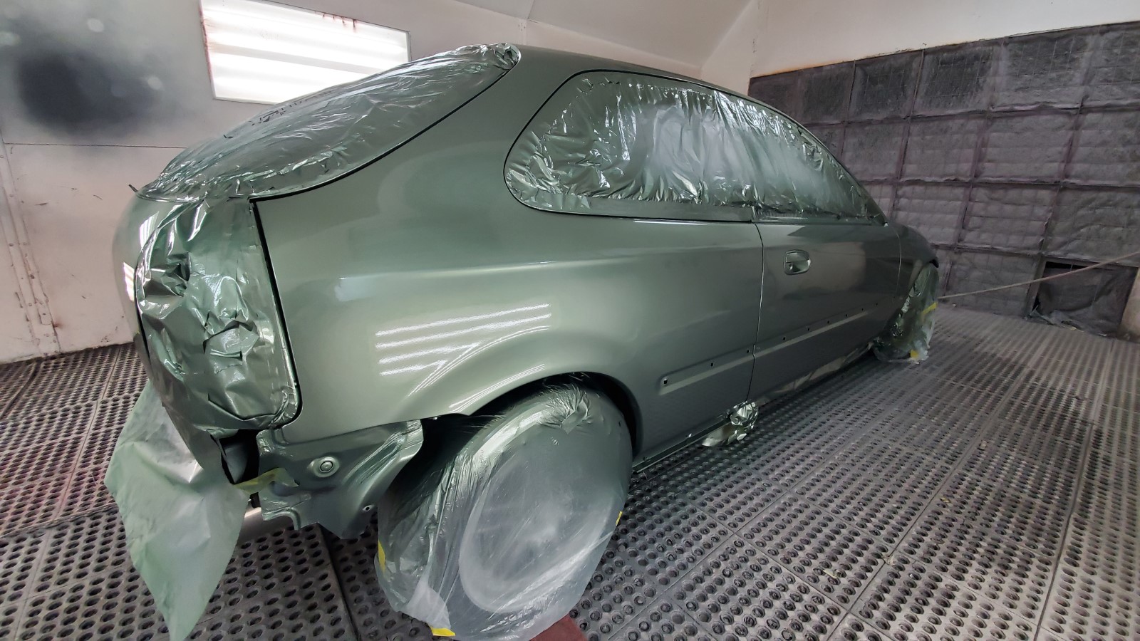 e2c53f19-8b47-48b3-b79c-83216e09d1e9